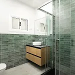 Newly Refurbished Modern 2-bed In Heart Of Appartement Torremolinos