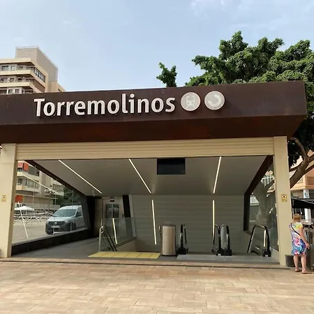 Newly Refurbished Modern 2-bed In Heart Of Διαμέρισμα *