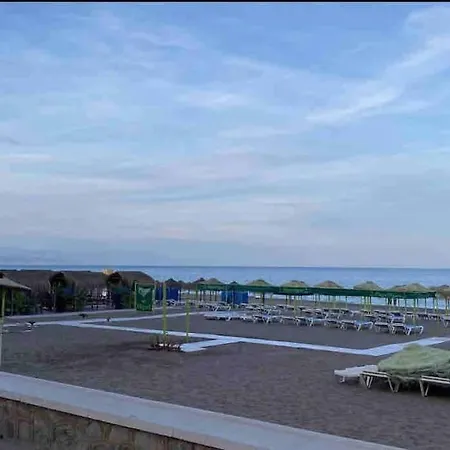 Newly Refurbished Modern 2-bed In Heart Of Διαμέρισμα