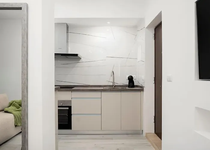 Newly Refurbished Modern 2-bed In Heart Of Διαμέρισμα Τορρεμολίνος