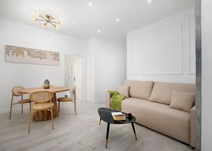 Newly Refurbished Modern 2-bed In Heart Of Torremolinos