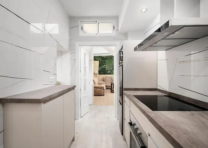 Διαμέρισμα Newly Refurbished Modern 2-bed In Heart Of *