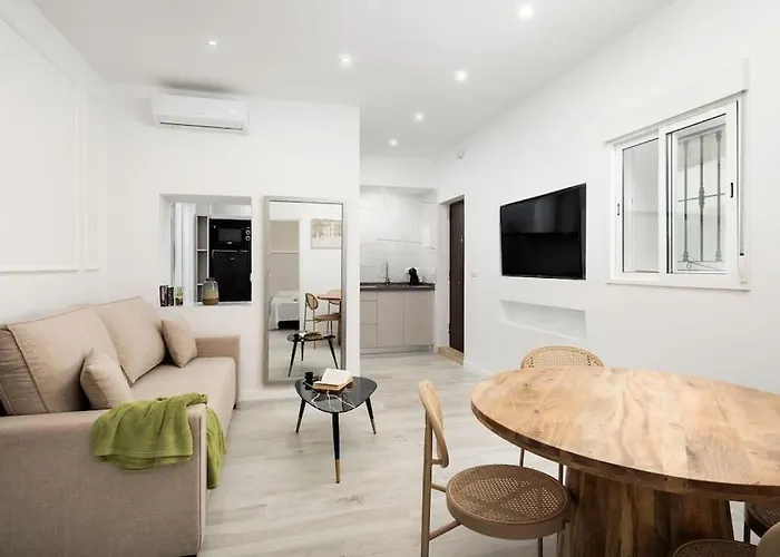 아파트 Newly Refurbished Modern 2-bed In Heart Of 토레몰리노스